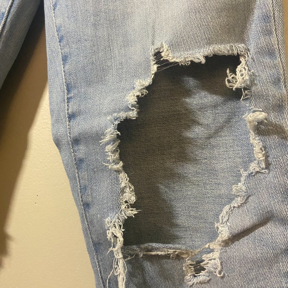 Levi's 721 Light-Washed, High Waisted Skinny Ripped Jeans - Picture 4 of 7